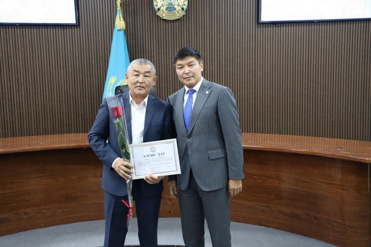 Ұстаздарымыз марапатталды